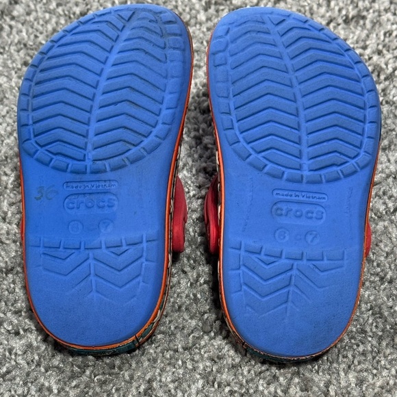 Captain America Kids Clogs - Blue and Red Size 6-7 C - Picture 6 of 6